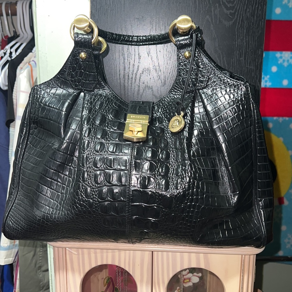 👜 LARGE Brahmin crossbody purse 👜